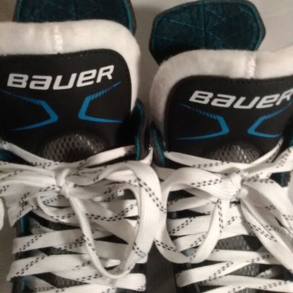 Bauer youth hockey skates - Picture 9 of 9